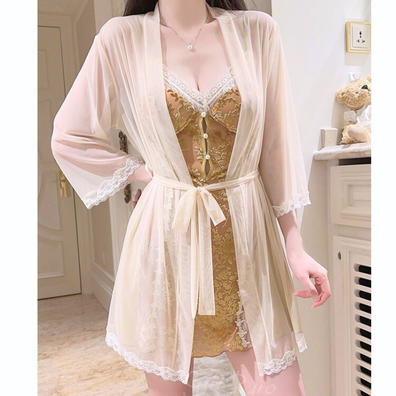 イエローベロアベビードールとガウンの上下コーデ